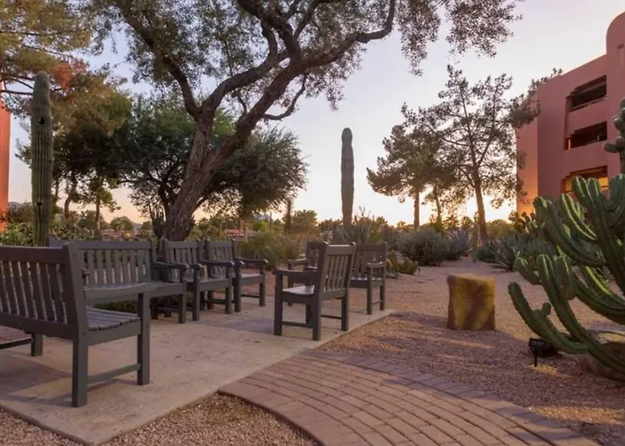 Cozy In A Gated Community With Pool Access * Phoenix