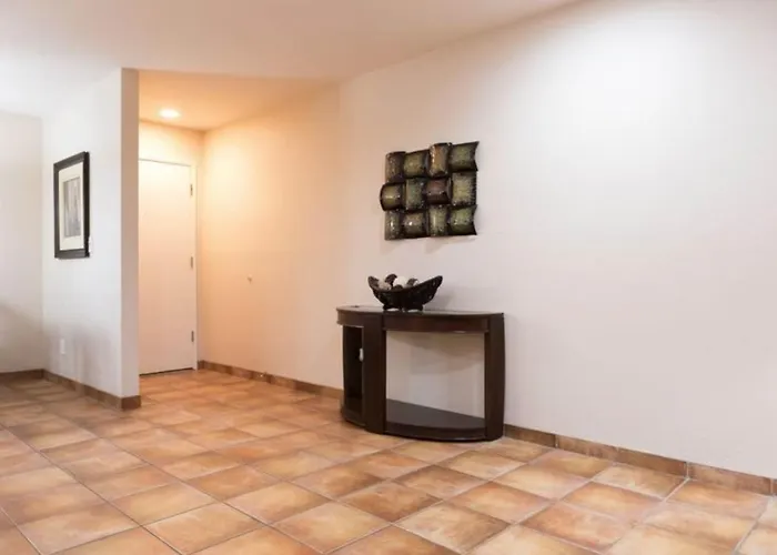 Cozy In A Gated Community With Pool Access * Phoenix
