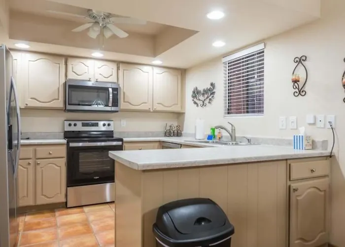 Cozy In A Gated Community With Pool Access * Phoenix